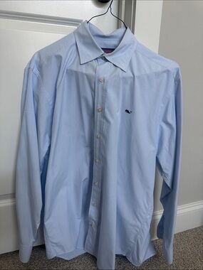 Vineyard Vines Button up.